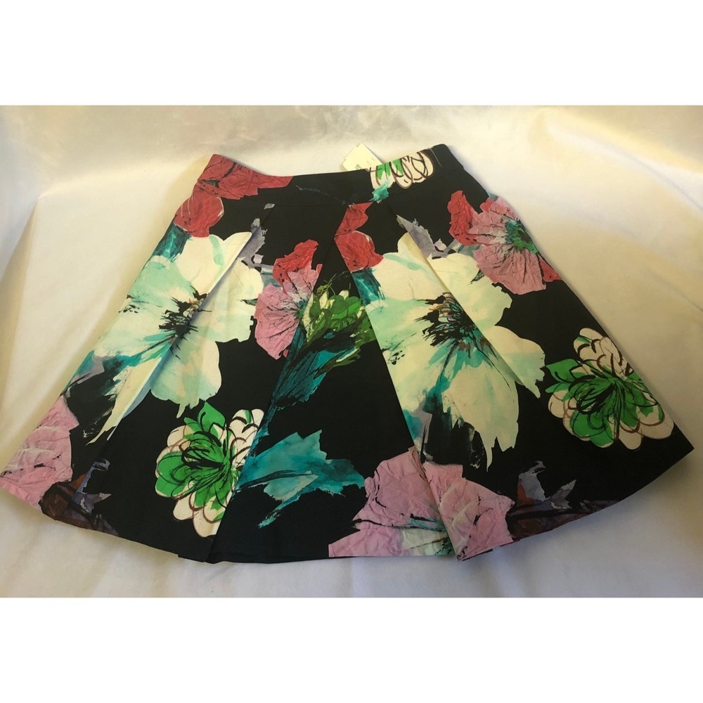 Milly minis size 7 floral skirt with tags